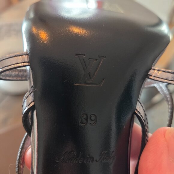 Louis Vuitton strappy sandal AUTHENTIC NEVER WORN 39 - Picture 9 of 16